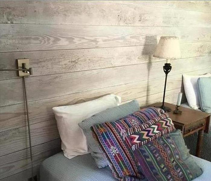 mold on walls in bedroom